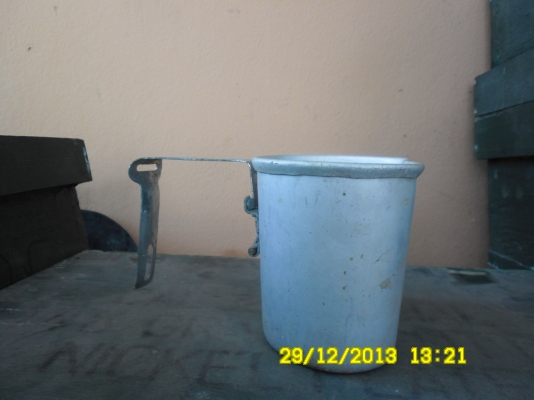 จอกกินน้ำ