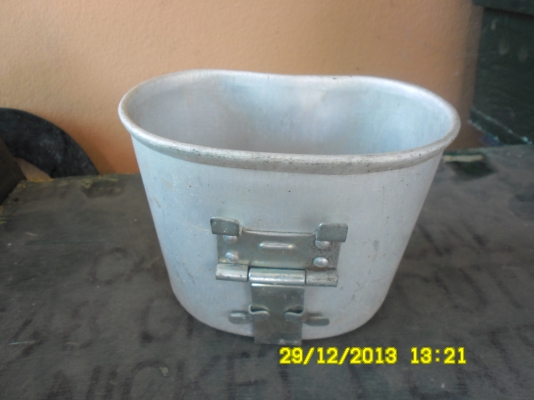 จอกกินน้ำ