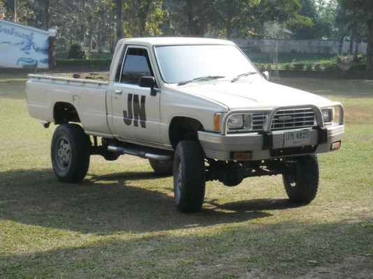 ขาย toyota helo  2.45 คานแข็ง