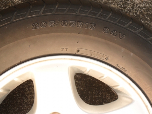 ขายล้อแม็กซ์ Dmax ขอบ15นิ้ว 6รู139 พร้อมยาง Dunlop /205/65 R15 (มี4 ล้อ)ราคา 3900 บาท Tel. 092-9351644