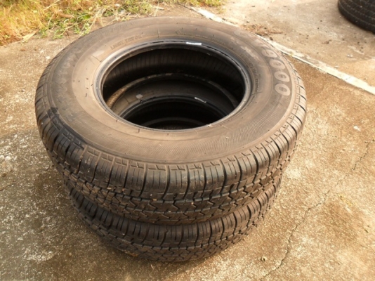 ขายยาง ใส่รถกระบะ Firestone ขนาด195 R14 ปี11 เส้นละ900บาท-ดอกหนามากๆ ใช้ได้อีกนาน (มี 2 เส้น)Tel. 092-9351644