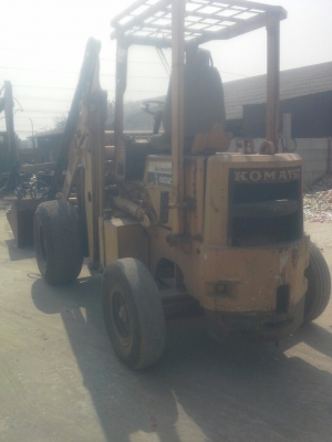 รถตักล้อยาง โคมัสซุ fd25 ติดต่อคุนสุชาติ 081-9010067