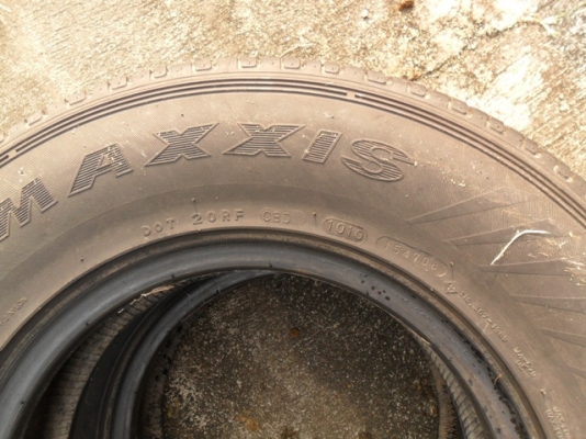 ขายยาง ใส่รถกระบะ Maxxis ขนาด195 R14 ปี10 เส้นละ750บาท-ดอกหนามากๆ ใช้ได้อีกนาน  (มี 2 เส้น)Tel. 092-9351644