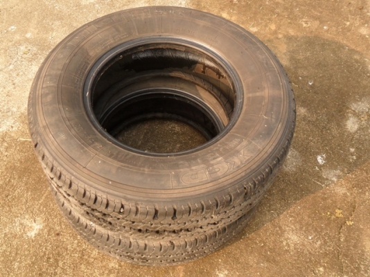 ขายยาง ใส่รถกระบะ  MICHELIN  XCD ขนาด195 R14 ปี08 เส้นละ700บาท-ดอกหนา ใช้ได้อีกนาน  (มี 2 เส้น)Tel. 092-9351644