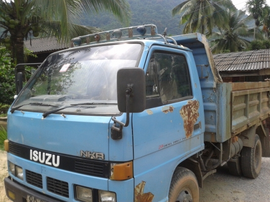 หกล้อดั้ม  88แรงม้า  เครื่องแรง  คัชซี่สวย  ใช้งานคล่องตัว  เล่มพร้อมโอน