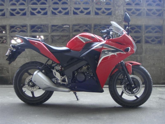 CBR 150R สวยๆๆ CBR 150R สวยๆๆ