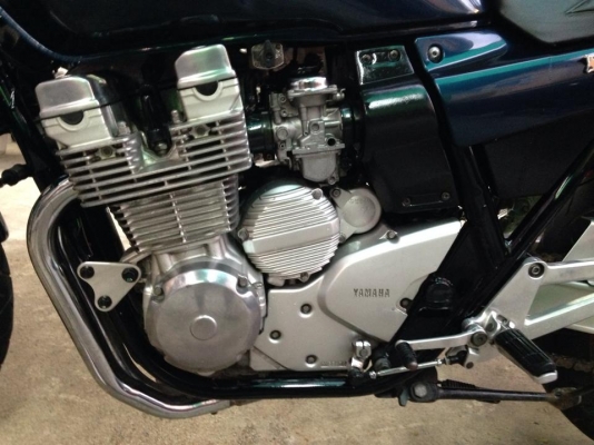 XJR 400 ปี 2000 โฉมนกแก้ว สภาพนางฟ้าชัดๆ XJR 400 ปี 2000 โฉมนกแก้ว สภาพนางฟ้าชัดๆ