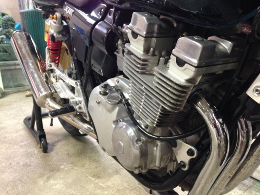 XJR 400 ปี 2000 โฉมนกแก้ว สภาพนางฟ้าชัดๆ XJR 400 ปี 2000 โฉมนกแก้ว สภาพนางฟ้าชัดๆ