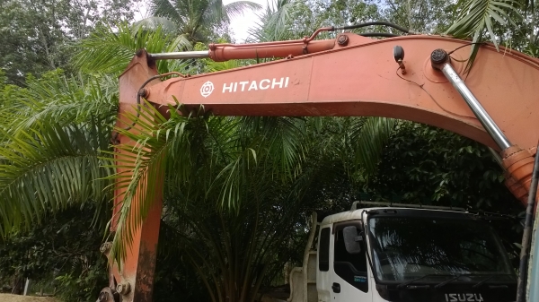 EX200-2 ไฟครบ มีเล่มทะเบียน มี2คัน ขายแยกหรือเหมา..รถสภาพดีใช้ได้...