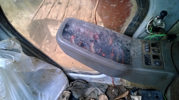 EX200-2 ไฟครบ มีเล่มทะเบียน มี2คัน ขายแยกหรือเหมา..รถสภาพดีใช้ได้...