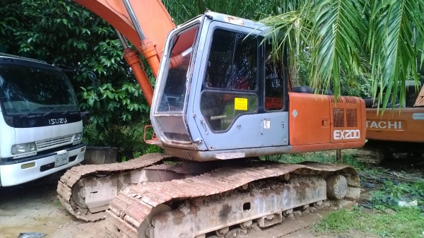 EX200-2 ไฟครบ มีเล่มทะเบียน มี2คัน ขายแยกหรือเหมา..รถสภาพดีใช้ได้...