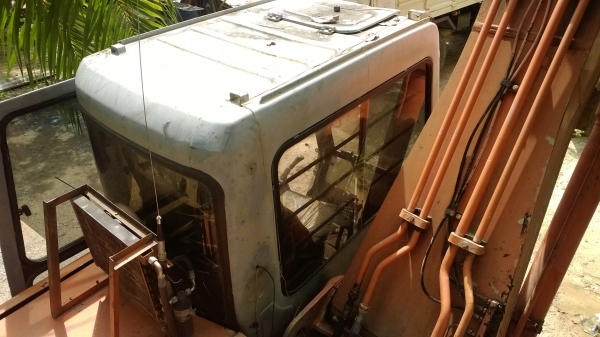 EX200-2 ไฟครบ มีเล่มทะเบียน มี2คัน ขายแยกหรือเหมา..รถสภาพดีใช้ได้...