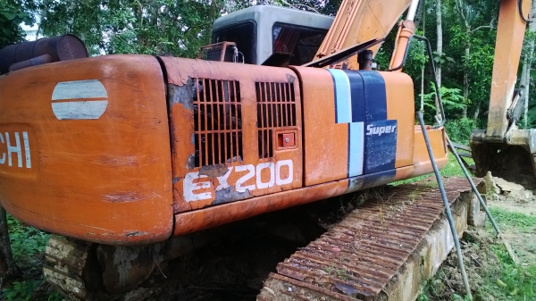 EX200-2 ไฟครบ มีเล่มทะเบียน มี2คัน ขายแยกหรือเหมา..รถสภาพดีใช้ได้...