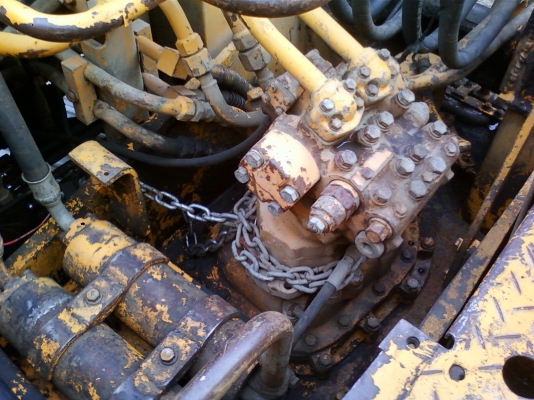 ขาย!!  KOMATSU PC 100-1