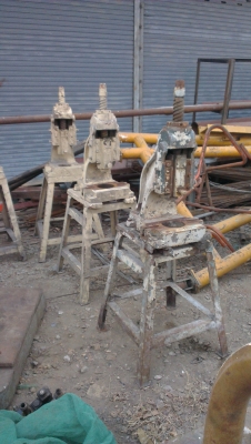 Sell> ขายปั้มคอม้ามือสอง ราคาถูก มี 4 ตัวครับ สภาพดี เกลียวยังแน่น เพิ่งออกมาจากโรงงานเลยครับ กำแพงแสน นครปฐมครับ