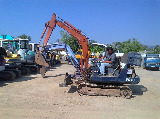 รถขุด KOMATSU PC30-5 เครื่องแรงดี ไม่มีทะเบียน