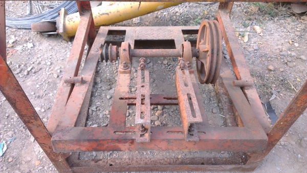 Sell> ขายลิฟท์กระป๋อง ไว้ใช้สำหรับก่อสร้าง ราคาถูกครับ กำแพงแสน นครปฐมครับ