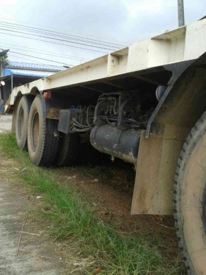 MITSUBISHI 12 ล้อท้ายลาด