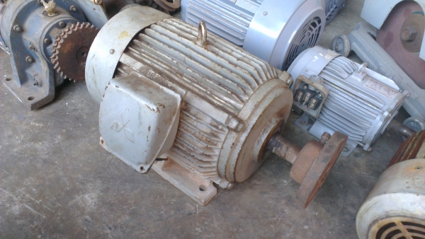 Sell> มอเตอร์มือสอง Mitsubishi 3 เฟส 20 แรง 380V. 2890RPM. เดินนิ่ม เงียบกริ๊บ นครปฐมครับ