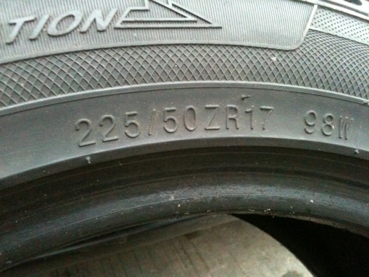 ขายยาง MARSHAL 225 - 50 - 17 ปี 11