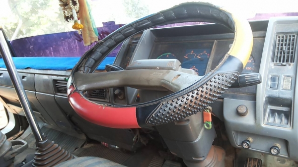 **1,050,000 บ.ต่อรอง**0ขาย10ล้อ2เพลาดั๊มHINO FM3H HO7D 195HP เครื่องเดิมเกียร์เดิม เครื่องแน่นดี เกียร์ดี ไม่หลุด ช่วงล่างเดิมคัสซีดี มีบวมบ้าง(ตามรูป)กระบะเกษตรพื้นเหล็กข้างเรียบสภาพดีพื้นดีข้างมีผุตามชายบ้าง หัวเก๋งดี สีมีลอก ภายในสวยคอนโซลเต็ม แอร์ พ.พ