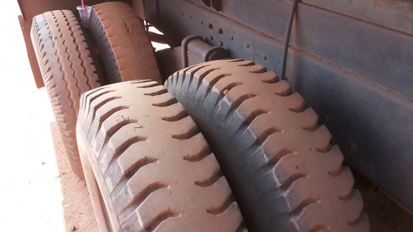 **1,050,000 บ.ต่อรอง**0ขาย10ล้อ2เพลาดั๊มHINO FM3H HO7D 195HP เครื่องเดิมเกียร์เดิม เครื่องแน่นดี เกียร์ดี ไม่หลุด ช่วงล่างเดิมคัสซีดี มีบวมบ้าง(ตามรูป)กระบะเกษตรพื้นเหล็กข้างเรียบสภาพดีพื้นดีข้างมีผุตามชายบ้าง หัวเก๋งดี สีมีลอก ภายในสวยคอนโซลเต็ม แอร์ พ.พ