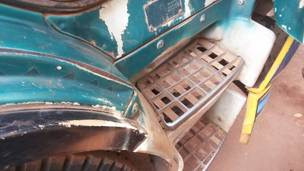 **1,050,000 บ.ต่อรอง**0ขาย10ล้อ2เพลาดั๊มHINO FM3H HO7D 195HP เครื่องเดิมเกียร์เดิม เครื่องแน่นดี เกียร์ดี ไม่หลุด ช่วงล่างเดิมคัสซีดี มีบวมบ้าง(ตามรูป)กระบะเกษตรพื้นเหล็กข้างเรียบสภาพดีพื้นดีข้างมีผุตามชายบ้าง หัวเก๋งดี สีมีลอก ภายในสวยคอนโซลเต็ม แอร์ พ.พ