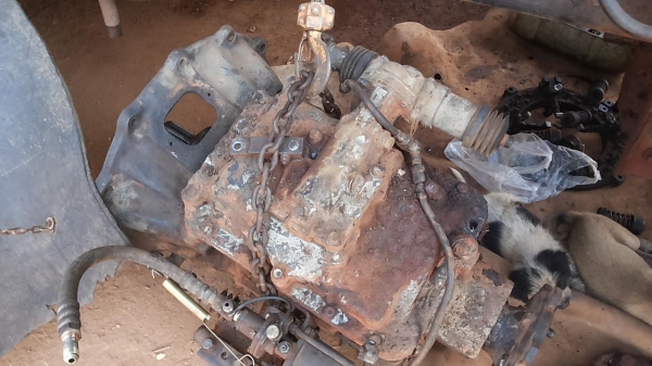 **1,050,000 บ.ต่อรอง**0ขาย10ล้อ2เพลาดั๊มHINO FM3H HO7D 195HP เครื่องเดิมเกียร์เดิม เครื่องแน่นดี เกียร์ดี ไม่หลุด ช่วงล่างเดิมคัสซีดี มีบวมบ้าง(ตามรูป)กระบะเกษตรพื้นเหล็กข้างเรียบสภาพดีพื้นดีข้างมีผุตามชายบ้าง หัวเก๋งดี สีมีลอก ภายในสวยคอนโซลเต็ม แอร์ พ.พ