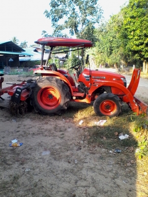 ขายรถไถkubota 36แรง วิ่ง'1000ชม อุปกรณ์.ให้หมด โทร 083-3759969 ขายรถไถkubota 36แรง วิ่ง'1000ชม อุปกรณ์.ให้หมด โทร 083-3759969