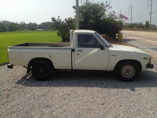 ขาย TOYOTA RN30ม้ากระโดด 4ขอ สภาพสวยๆ เดิมๆบางๆ