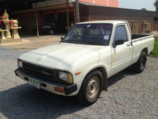 ขาย TOYOTA RN30ม้ากระโดด 4ขอ สภาพสวยๆ เดิมๆบางๆ