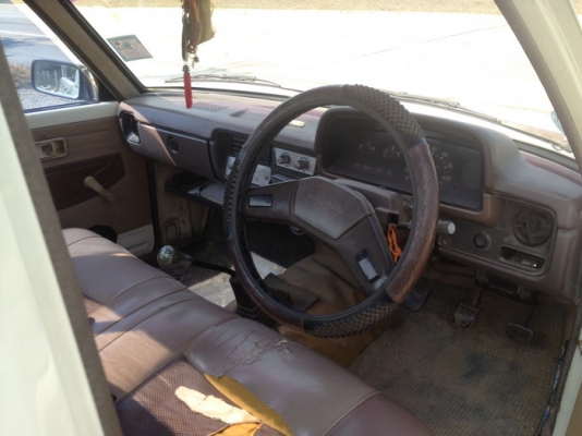 ขาย TOYOTA RN30ม้ากระโดด 4ขอ สภาพสวยๆ เดิมๆบางๆ