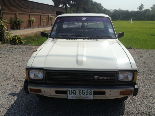 ขาย TOYOTA RN30ม้ากระโดด 4ขอ สภาพสวยๆ เดิมๆบางๆ