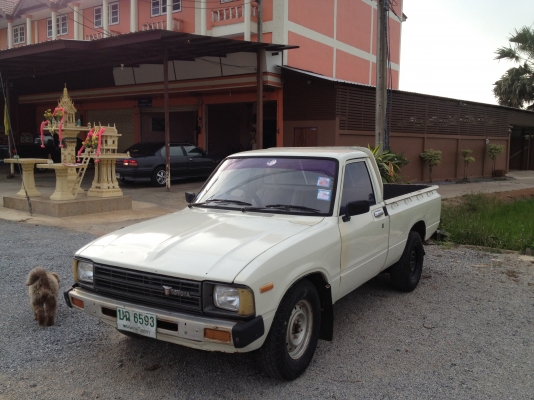 ขาย TOYOTA RN30ม้ากระโดด 4ขอ สภาพสวยๆ เดิมๆบางๆ