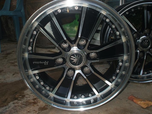 ขายแม็กซ์ กระบะ ขอบ 17 แบบ 6 รู สภาพกริ๊ปๆ