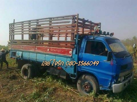 **265,000 บ.ต่อรอง**ขาย6ล้อราคาเบาๆ ISUZU KS21 110HP 4BD1ฝาขาว หัวยกไม่ได้ พ.ธรรมดา เครื่องแน่นแรงดี ฝาขาวยอดนิยม อึดทน ช่วงล่างFหลัง คัสซีดี ไม่ปะไม่ดาม กระบพื้นไม้คอกไม้ สภาพดี มีผุบ้าง ยาว4.30ม. หัวเดิมภายในดี ยาง8.25ดี6เส้น รถใช้งานปกติทุกวัน ขายตามสภ