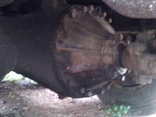 รถอีซูซุ 10 ล้อ ตู้เย็น 195 แรงม้า.  สนใจติดต่อ 081 - 6079515