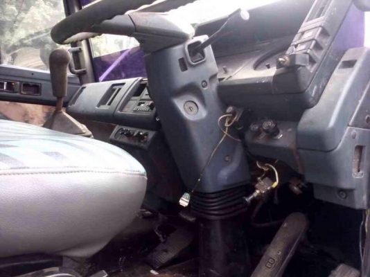 รถอีซูซุ 10 ล้อ ตู้เย็น 195 แรงม้า.  สนใจติดต่อ 081 - 6079515