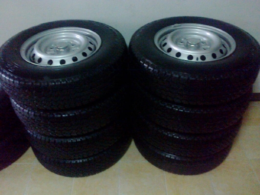 ล้อกระทะ16พร้อมยาง205R16บิดโตนดูเลอร์689ป้ายแดง
