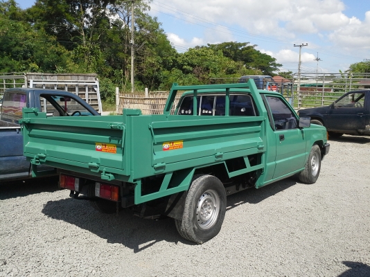 รับติดตั้งประกอบดั้มพ์ รถ 10 ล้อ สามมิตร 6ล้อ  รถปิ๊กอัพ ติดตั้งเครน  ราคากันเอง