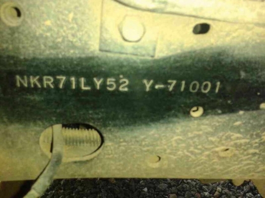 รถอีซูซุ 6 ล้อ รั่ว 130 แรงม้า. ปี 46  สนใจติดต่อ 081 - 6079515