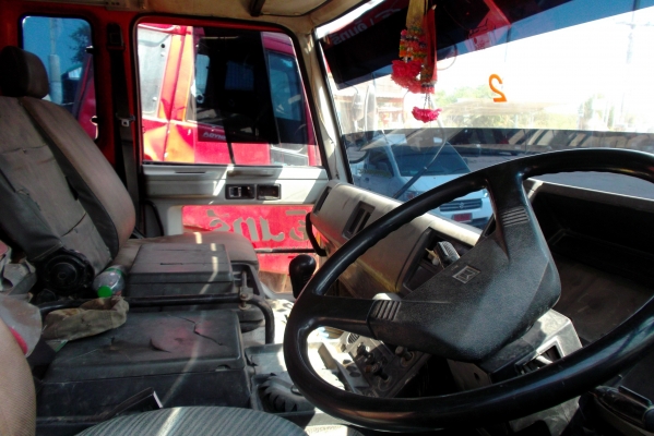 ขายด่วนรถสิบล้อโม่ปุนโม่ตรง6คิวคายาบ้าเครืองV8เครือง265แรง ขายด่วนรถสิบล้อโม่ปุนโม่ตรง6คิวคายาบ้าเครืองV8เครือง265แรง