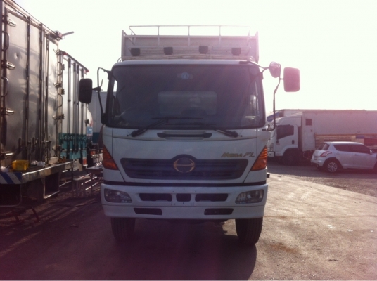 10ล้อhinoเมกก้ากะบะบรรทุกยาว7.5ม