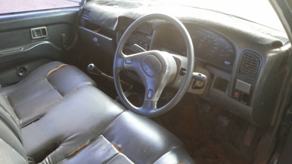 **75,000 บ.ต่อรอง**ขายกระบะตอนเดียว ราคาเบาๆ NISSAN BIG-M 2.5BD ฝาแดงจอดค้งแท้ ปี39/96 เครื่องเดิมเกียร์เดิม ฝาแดงแรงฤิทธิ์ อึดทน ประหยัด ช่วงล่างคัสซีดี มีตำหนิตามรูป กรบะดีพื้นปูกระบะ หัวเก๋งดี ภายในโอเค พ.พาวเวอร์ แอร์มีระบบ ยางดี4เส้น ทะเบียนเต็ม รถใช