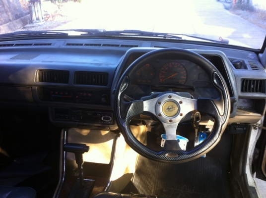 รุ่นหายากหน่อยครับ เกียร์ออโต้ พ.พาวเวอร์โรงงาน เครื่อง 1.3 เดิม กระจกพับไฟฟ้า ปรับไฟฟ้า สีเดิมๆ