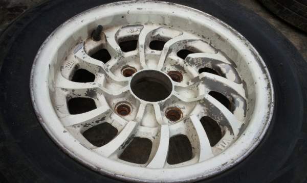 ขายแม็กขอบ13 พร้อมยางเรโทร ถูำกๆๆเลยครับ 4รู114 1900บาท