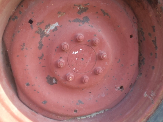 นาทีทองต้องการขาย รถไถ LEY LAND MODEL 272  71 HP ราคาวันนี้ลดอีกทีครับเคาะครั้งสุดท้าย เหลือเต็มๆ 90000