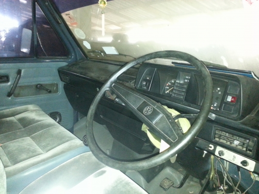 VW TRANSPORTER SYNCRO (4×4) VW TRANSPORTER SYNCRO (4×4)