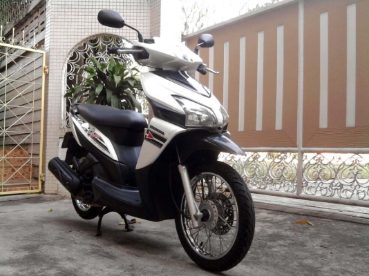 ขออนุญาติขาย Honda Click Play สีขาวมุก โอนให้ฟรีครับ