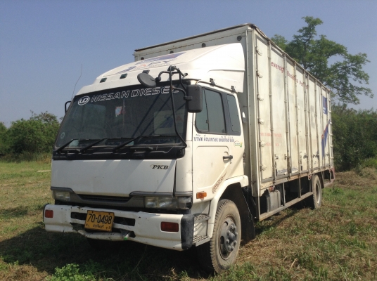 ขายหกล้อตู้แห้งสิบบานNISSAN UD PKB214เครื่องFE6เทอร์โบอินเตอร์คลูเลอร์216แรง
